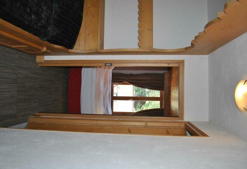 חדר סטנדרט עם נוף, Oustalet