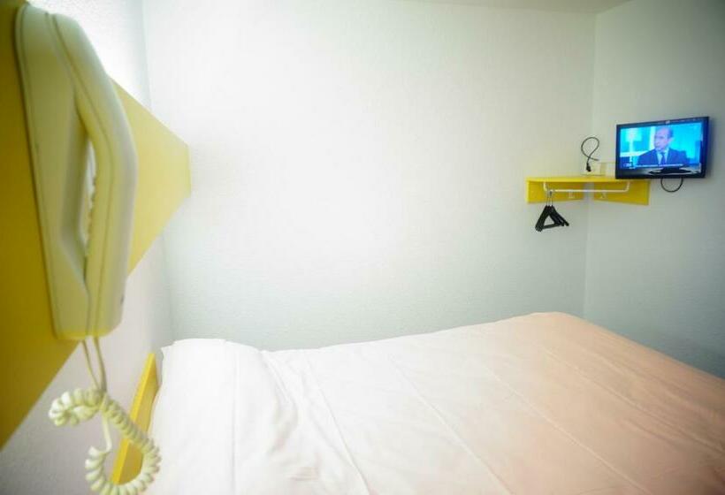 غرفة قياسية لذوى الاحتياجات الخاصة, Quick Palace Anglet