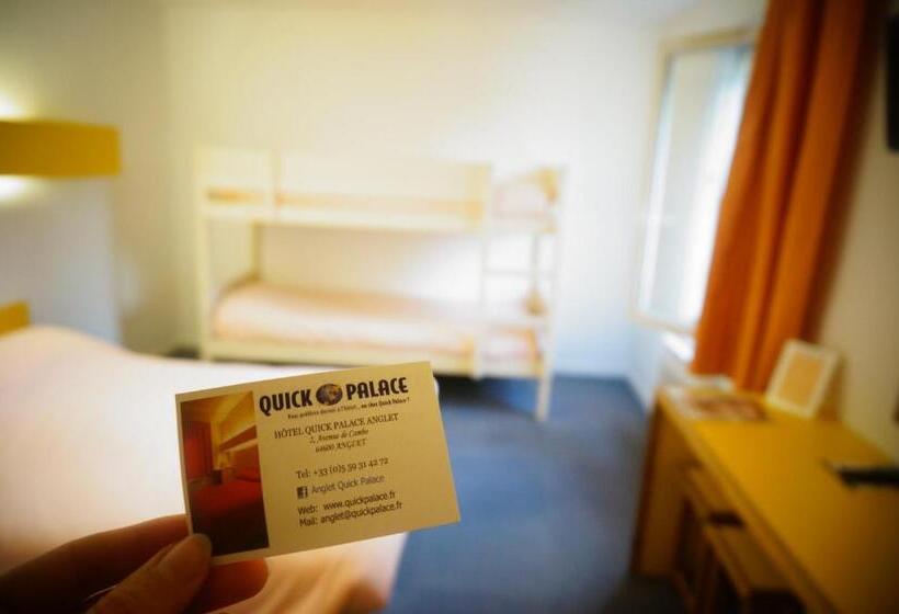 غرفة عائلية, Quick Palace Anglet