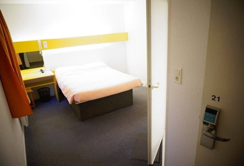 غرفة قياسية لذوى الاحتياجات الخاصة, Quick Palace Anglet