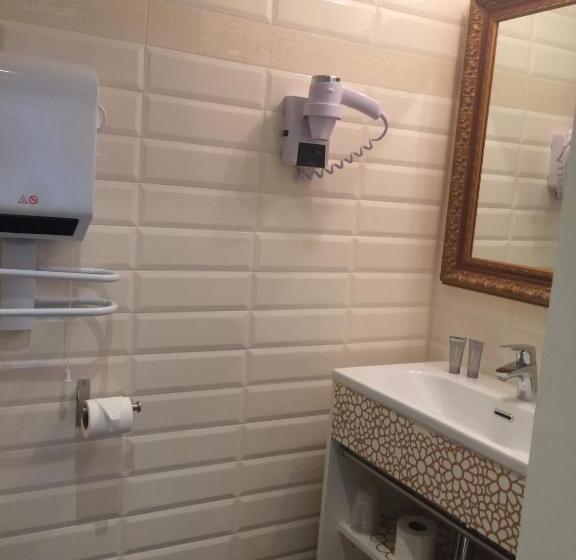 اتاق استاندارد با چشم‌انداز, Restaurant Edmond's