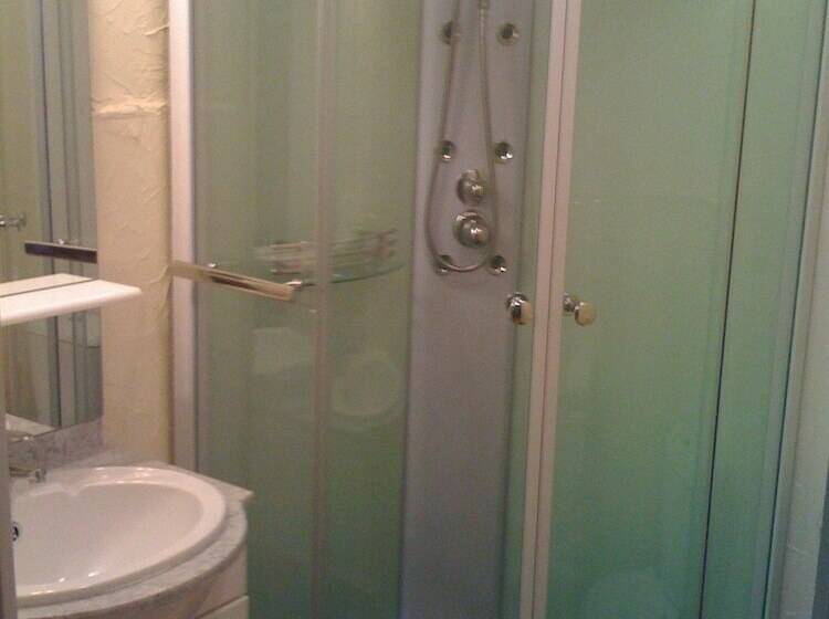 스탠다드 싱글 룸, L Oustal