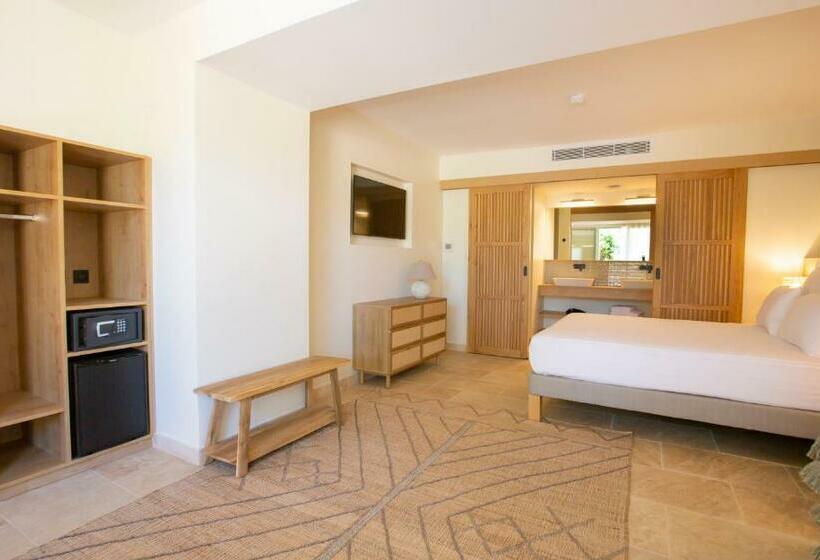 Полулюкс, Hôtel L Escalet