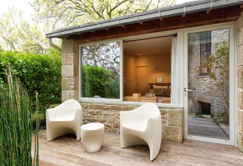 غرفة قياسية مزوَّدة بتراس, Ty Mad