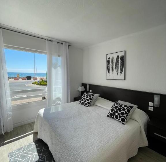 غرفة قياسية مطلّة علي البحر, Le Grand Large Bord De Mer Hotel & Appartements