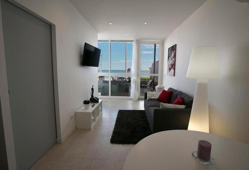 شقة غرفة نوم واحدة مزودة بتراس مطلة على البحر, Le Grand Large Bord De Mer Hotel & Appartements