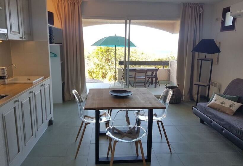 スタンダードスタジオ, Résidence Costa D'oru