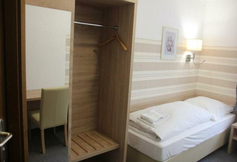 اتاق استاندارد یک نفره, Airport Hotel Zum Taubengrund