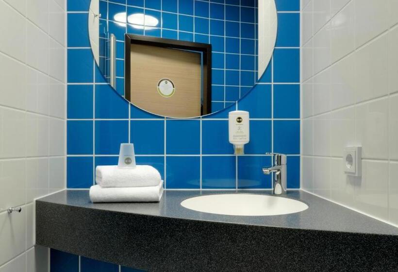 标准三人间, B&b Hotel Paderborn