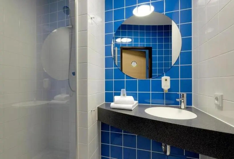 Standard Kolmen Hengen Huone, B&b Hotel Paderborn
