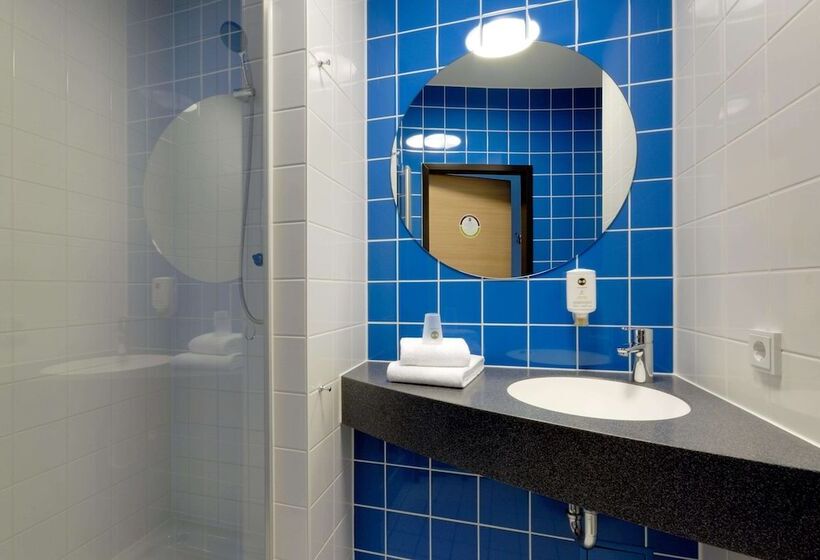 标准三人间, B&b Hotel Paderborn