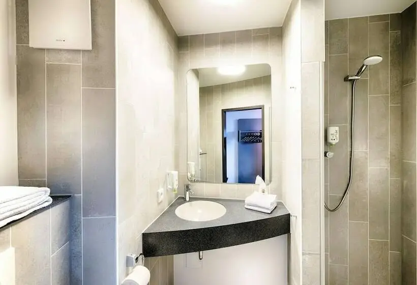 Standard Kolmen Hengen Huone, B&b Hotel Ulm