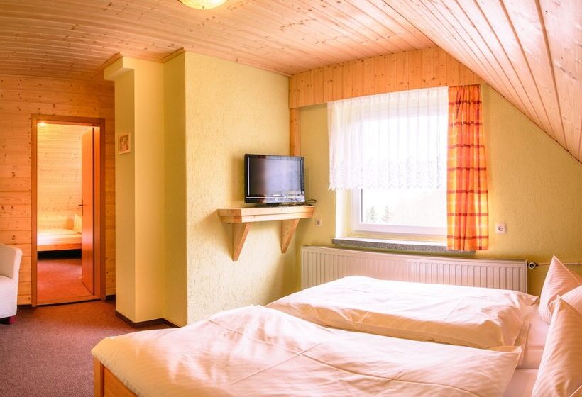 Семейный Номер, Ferienhotel Goldhübel