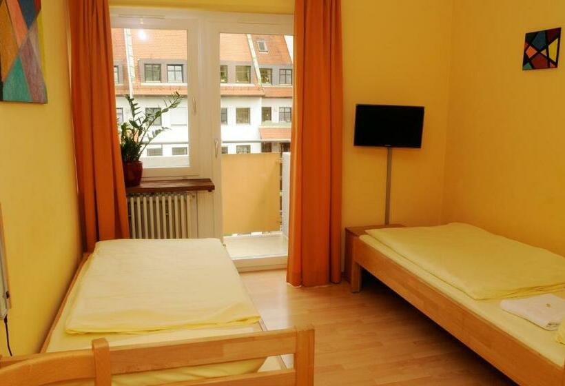 Standardrum, Hostel Sleps