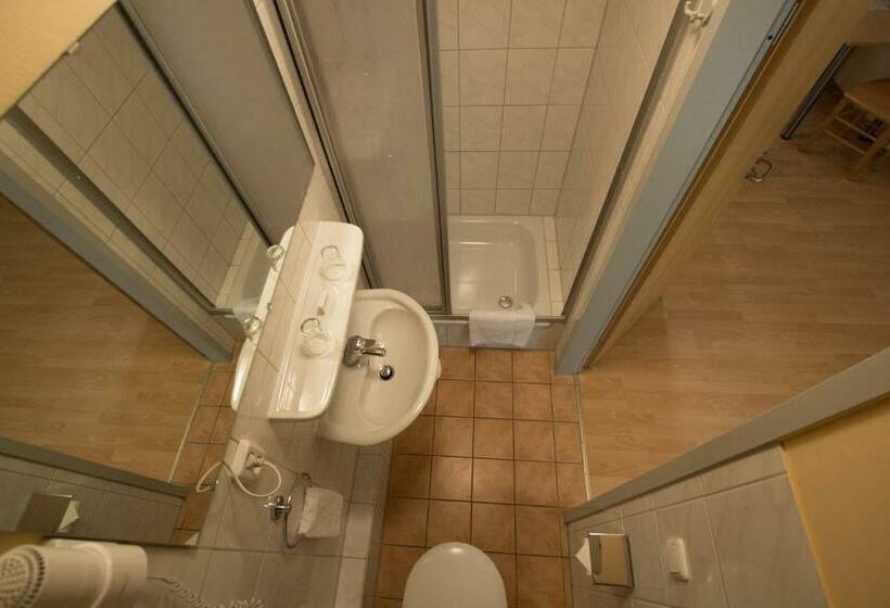 Komfortrum, Hostel Sleps