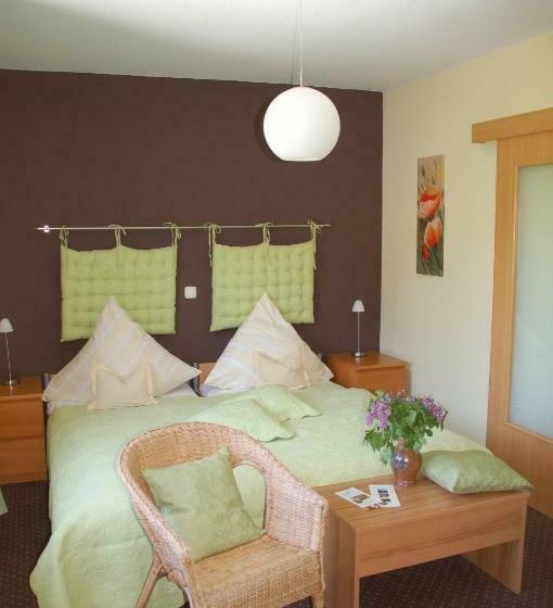 スタンダードルーム, Ferienwohnungen Cafe Maarblick