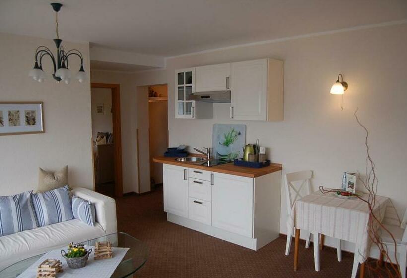 バルコニー付き１ベッドルームアパートメント, Ferienwohnungen Cafe Maarblick