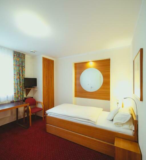 标准单人间, Am Mühlbach