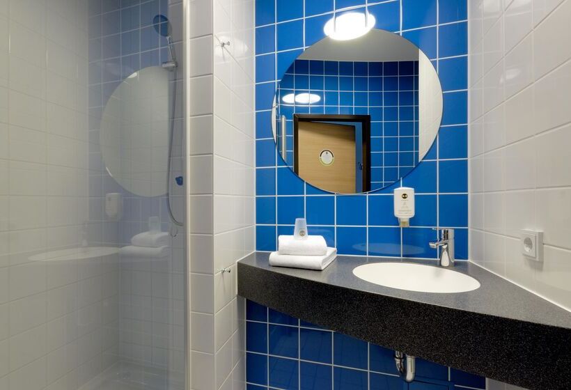Номер Стандарт, B&b Hotel Paderborn