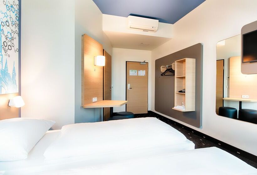 Номер Стандарт, B&b Hotel Ulm