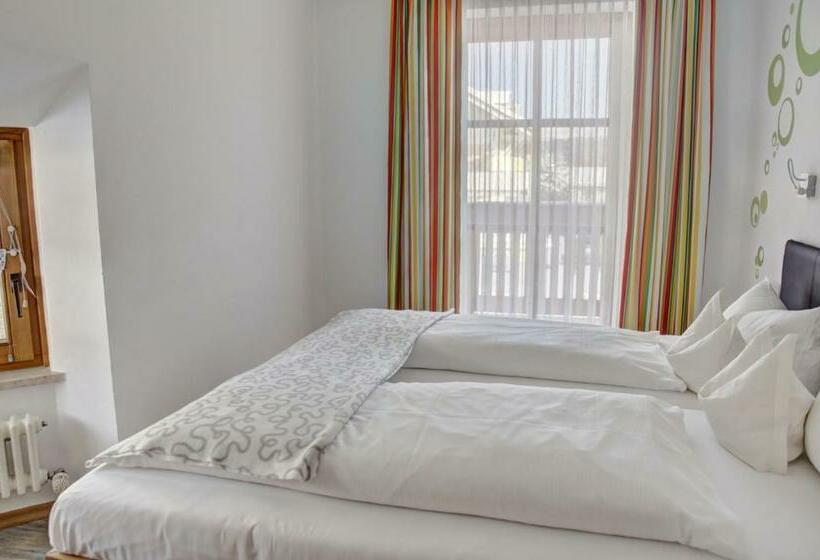 컴포트 룸, Brunnenhof