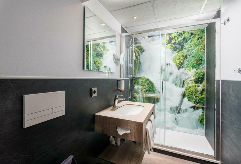 اتاق استاندارد, Cafe Adler