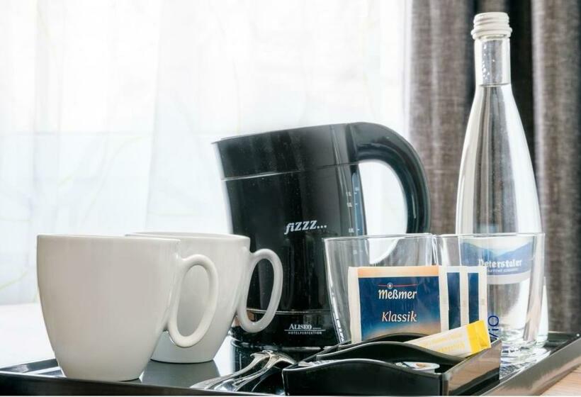 اتاق استاندارد, Cafe Adler