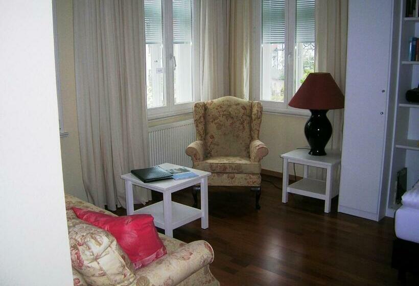 带2个卧室的公寓, & Café Kleinergrünauer