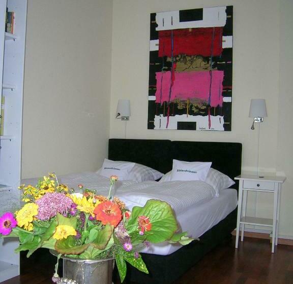 דירת שני חדרים, & Café Kleinergrünauer