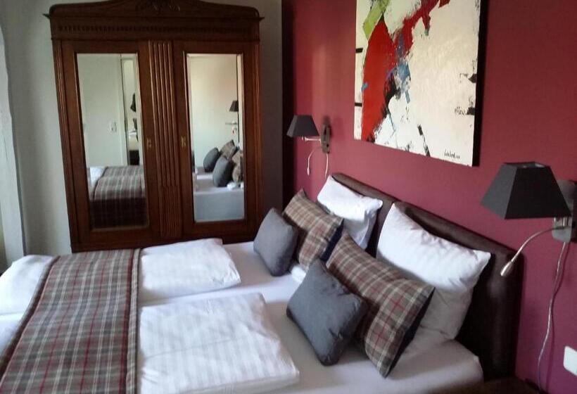 Апартаменты 1 Спальня, & Café Kleinergrünauer