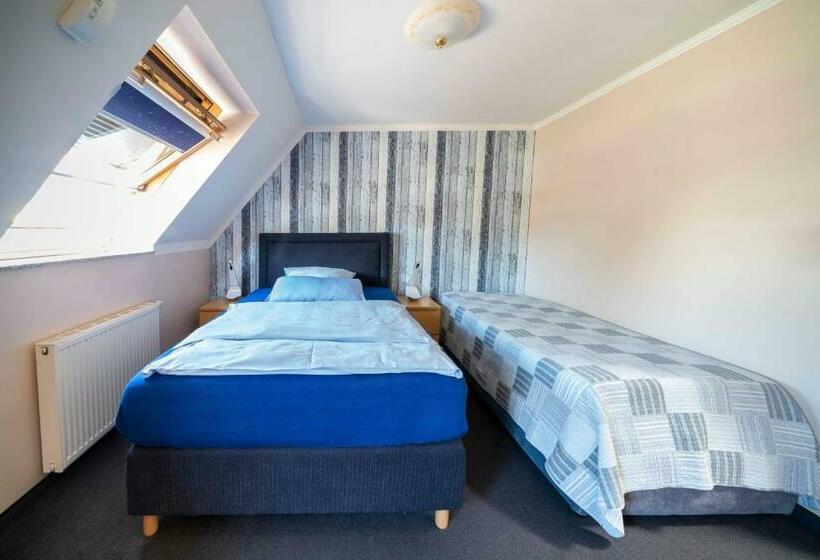 חדר סטנדרט לשלושה, City Hotel Hilden