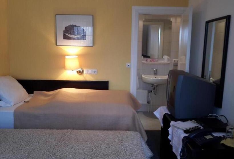 غرفة قياسية فردية, Der Heidkrug