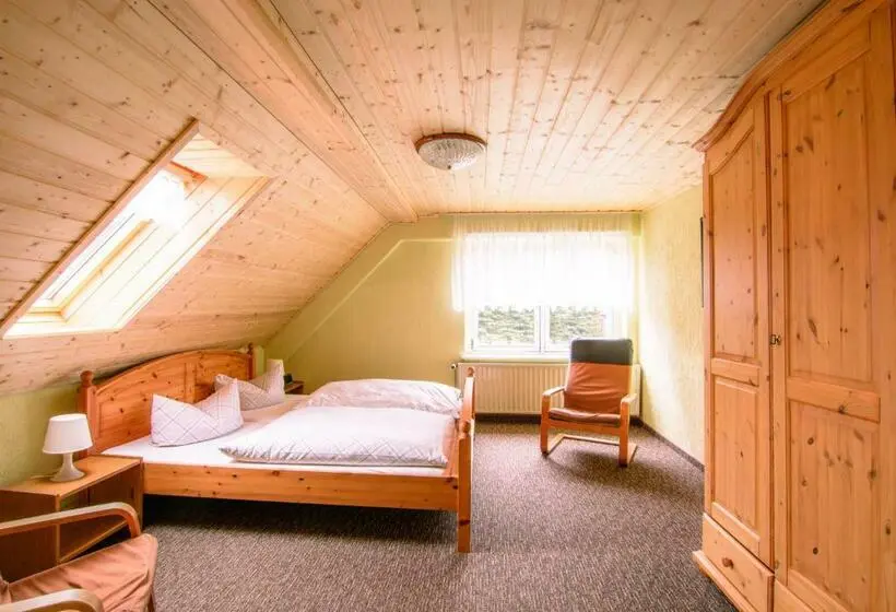 Perhehuone, Ferienhotel Goldhübel