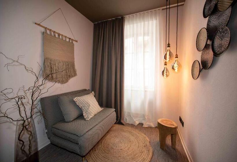 디럭스 룸, Fuchs Life Style Mit Night Life