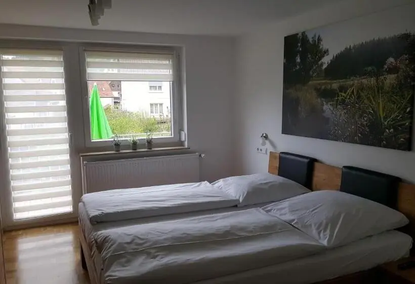 Huoneisto 1 Makuuhuone, Gasthof Zum Lamm