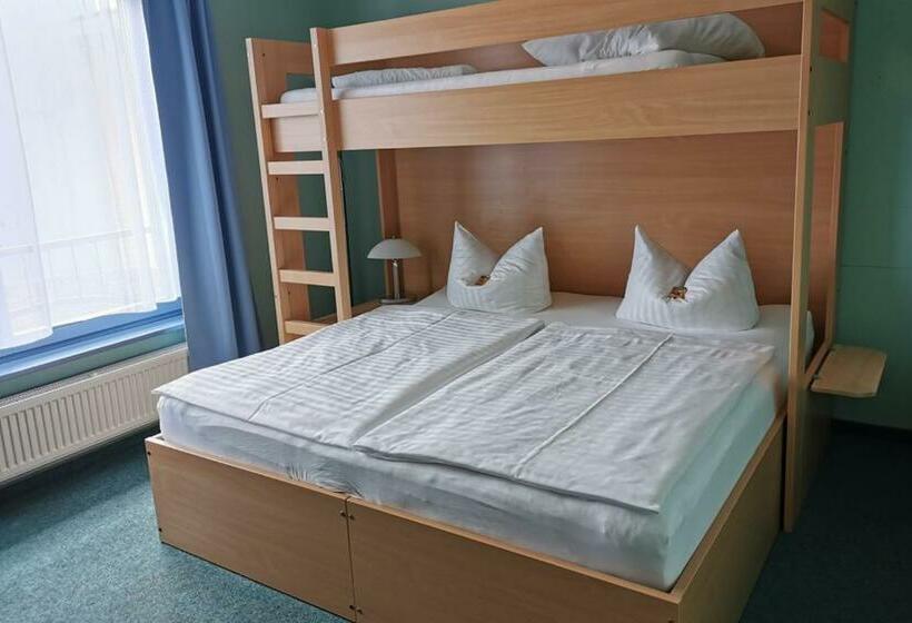 Comfort Kolmen Hengen Huone, Gäste Und Seminarhaus Uckerwelle