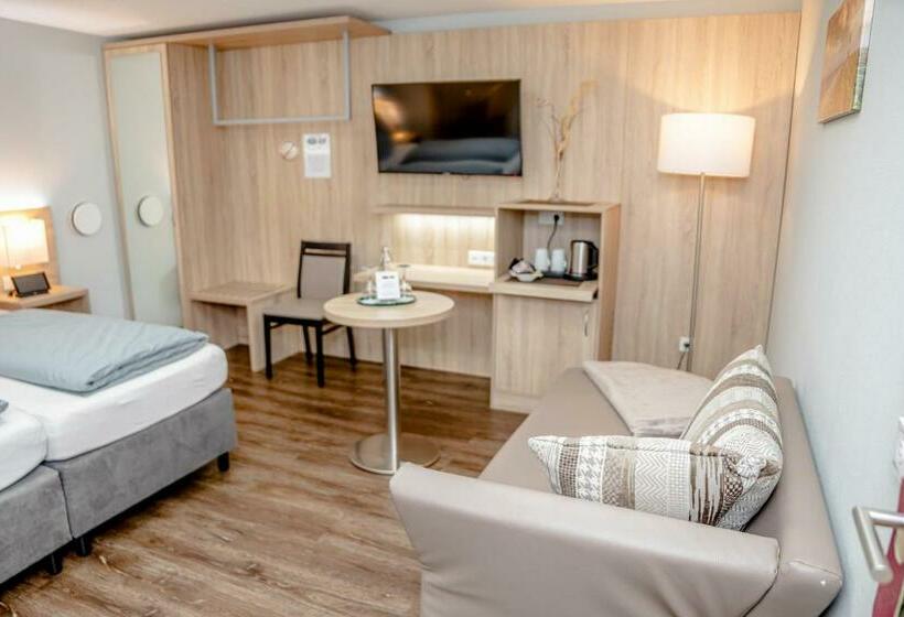 غرفة قياسية ثلاثية, Herbers & Restaurantleon