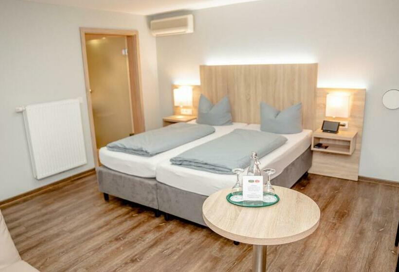 غرفة قياسية ثلاثية, Herbers & Restaurantleon