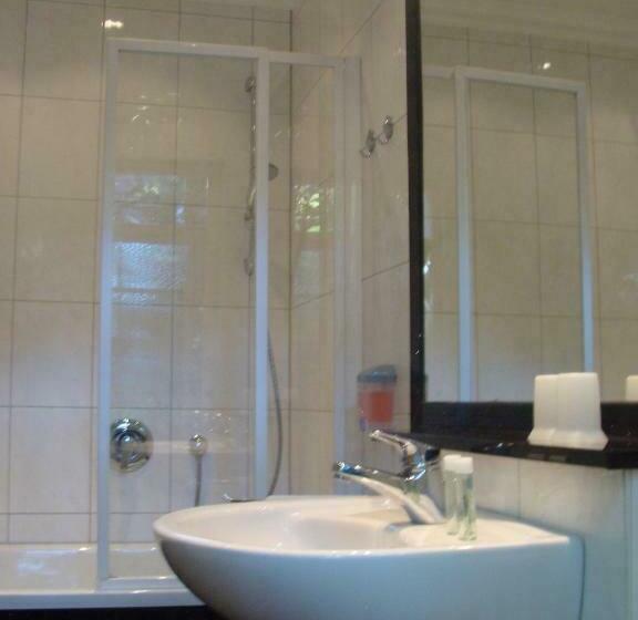 Номер Стандарт с Балконом, Im Schwedischen Hof