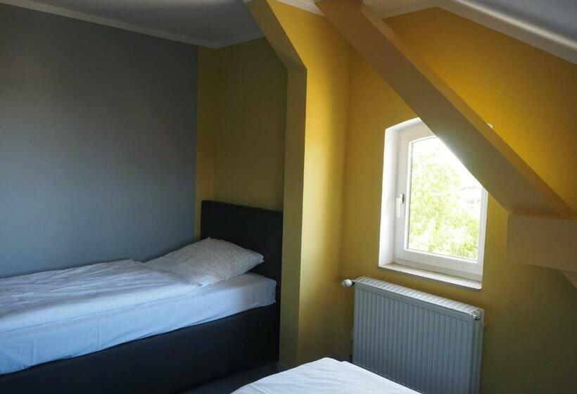 스탠다드 트리플 룸, Kipphut