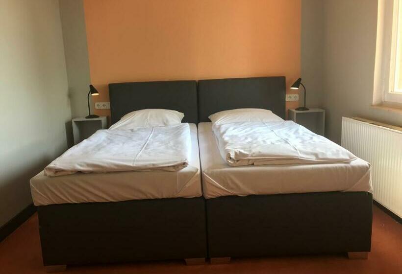 스탠다드 룸, Kipphut