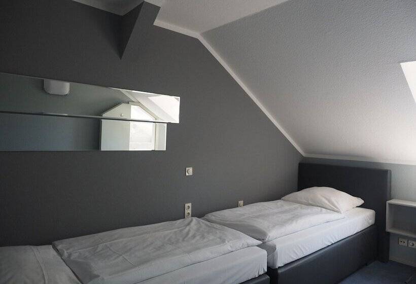 스탠다드 트리플 룸, Kipphut