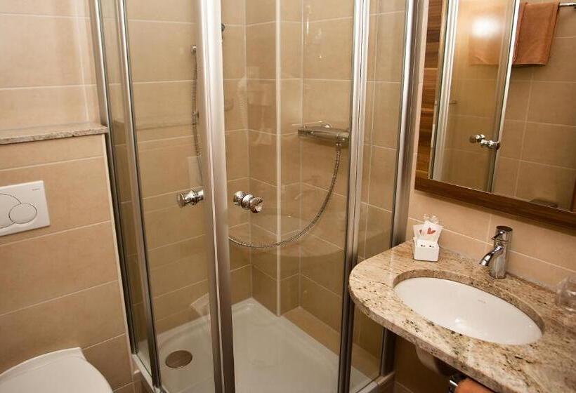 Номер Стандарт, Knaus Am Hafen