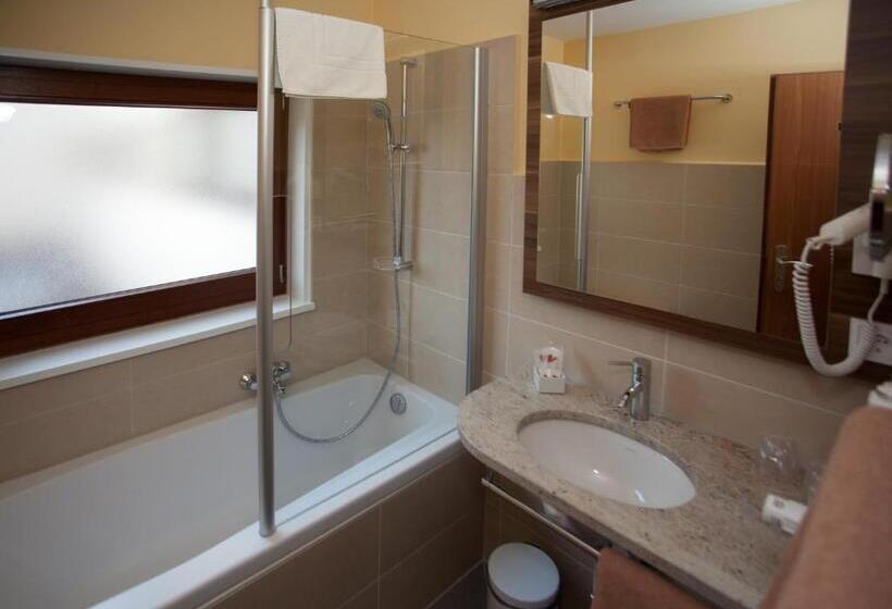 Номер Стандарт, Knaus Am Hafen