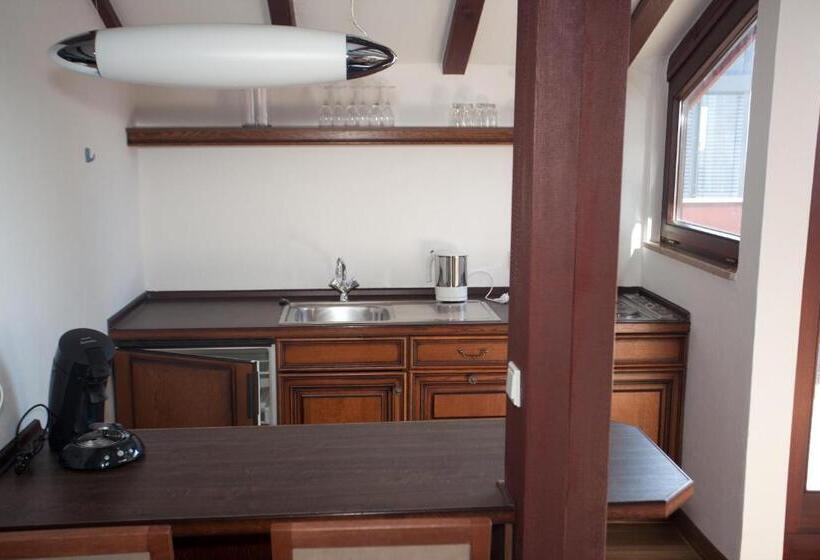 Полулюкс, Knaus Am Hafen