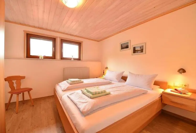 Huoneisto 2 Makuuhuonetta, Landhaus Schmid