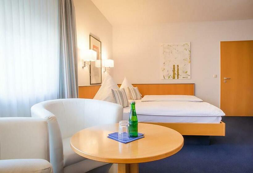 스탠다드 룸, Lauer