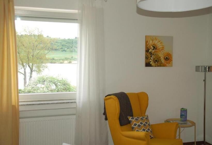 スイート, Ferienwohnungen Cafe Maarblick