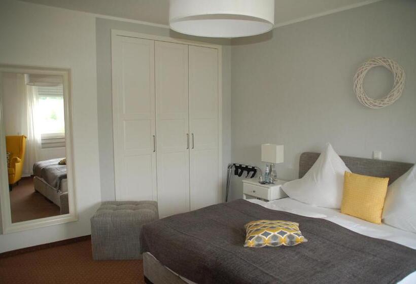 Люкс, Ferienwohnungen Cafe Maarblick