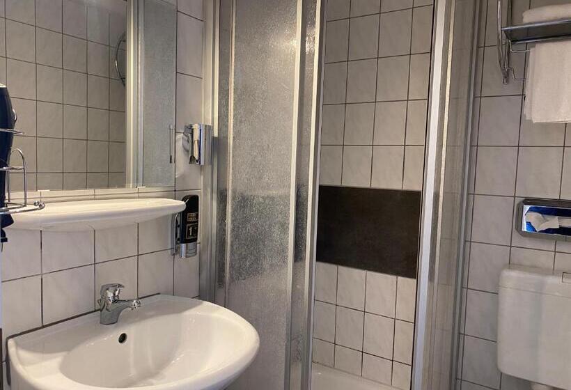 اتاق استاندارد یک نفره, Pension Zum Alten Fahrhaus